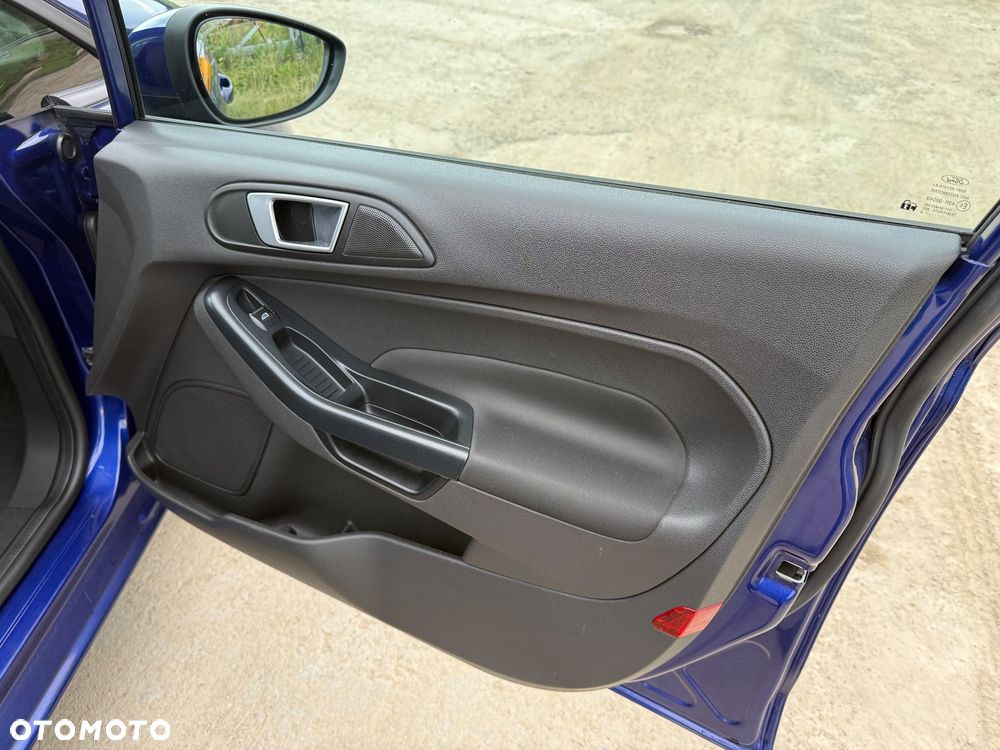 Ford Fiesta - 32