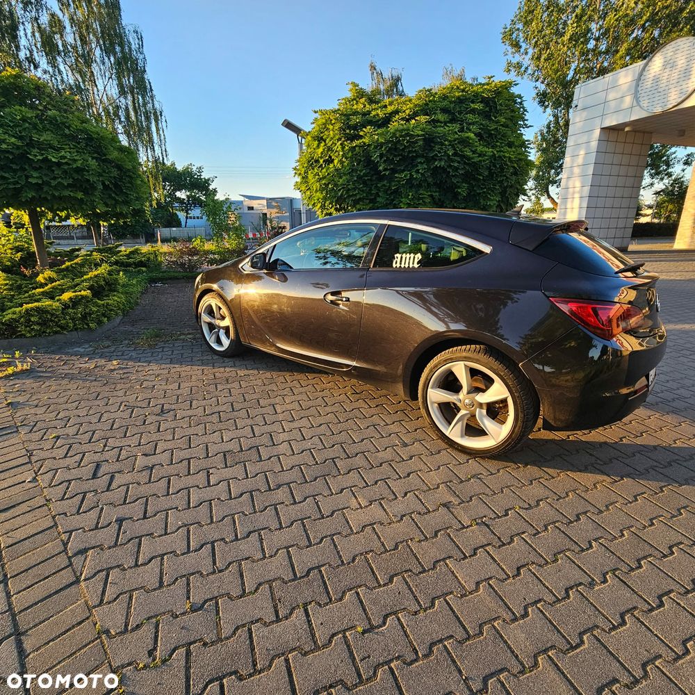 Opel Astra 1.7 CDTI DPF ecoFLEX Start/Stop - 2