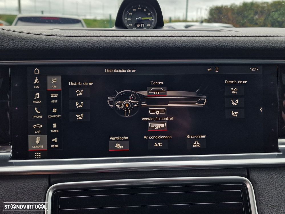 Porsche Panamera 4 E-Hybrid - 43