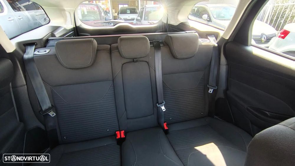 Ford Focus SW 1.5 TDCi Titanium ECOnetic - 12
