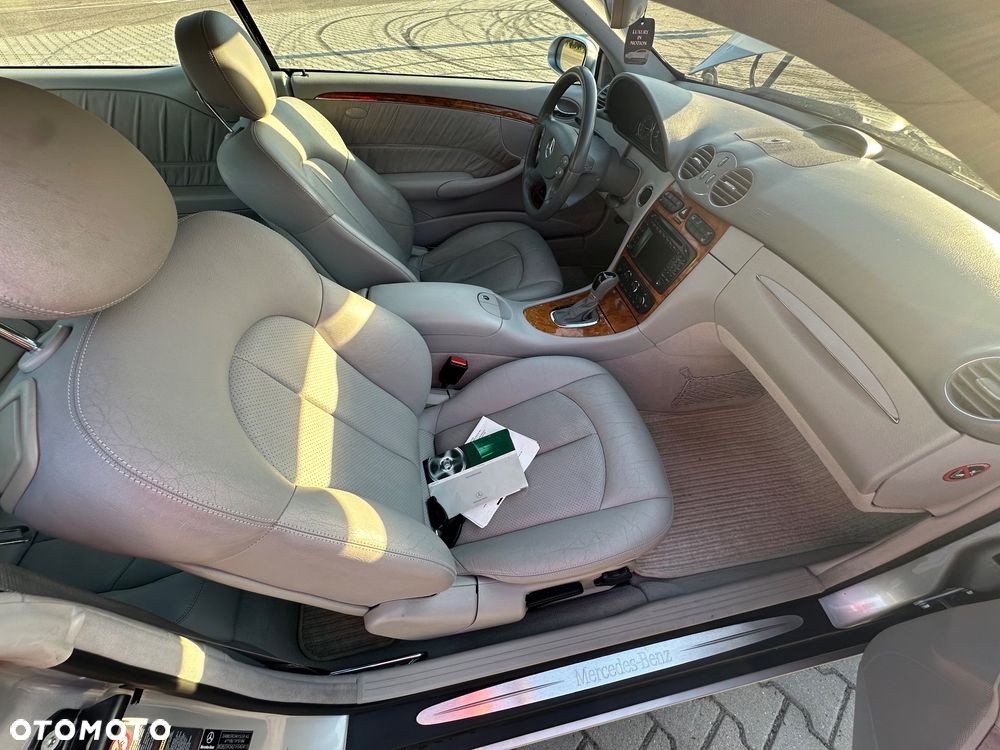 Mercedes-Benz CLK - 19