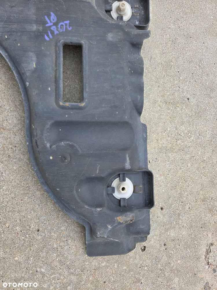 Osłona podwozia prawa tylna Peugeot 208 II  9823546880 - 6