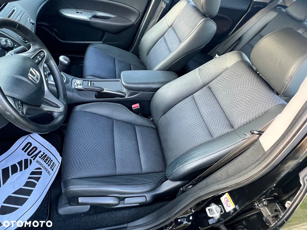 Honda Civic 1.4 i-VTEC Sport Black Edition - 13