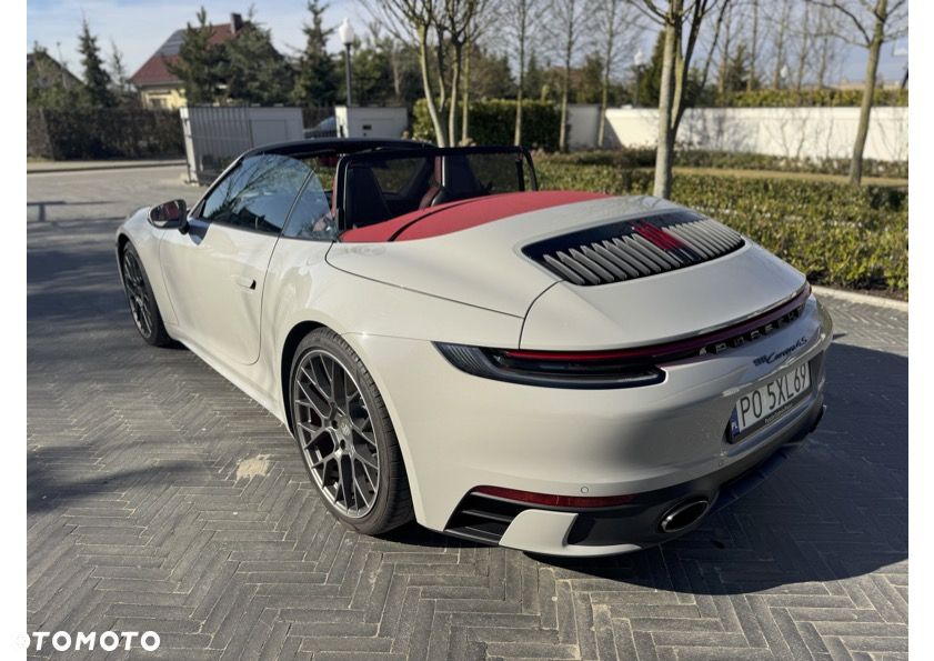 Porsche 911 Carrera 4S - 8