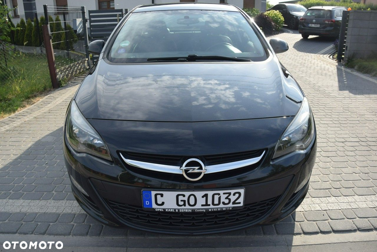 Opel Astra 1.4 Turbo 150 Jahre - 8