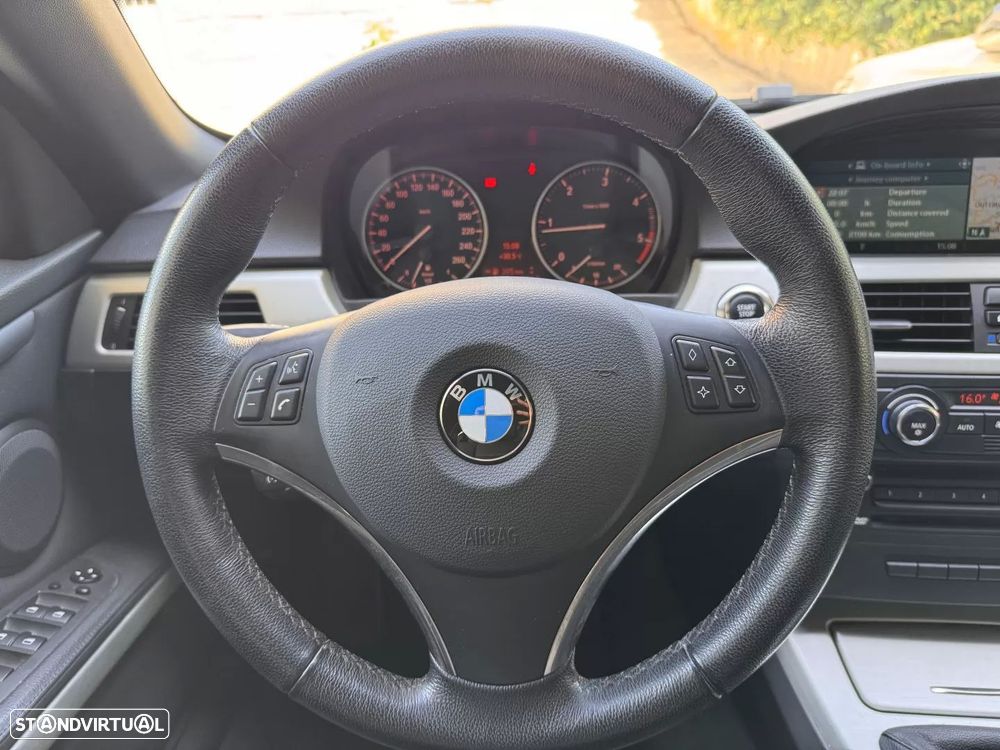 BMW 320 d Cabrio Intense - 19