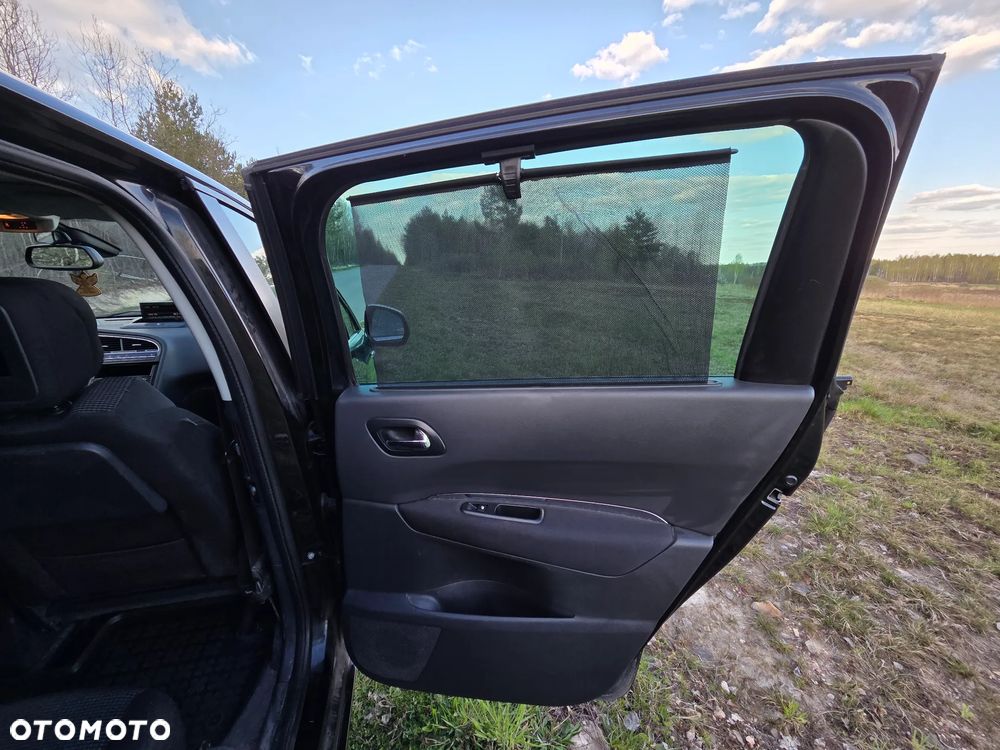 Peugeot 5008 1.6 THP Active 7os - 26