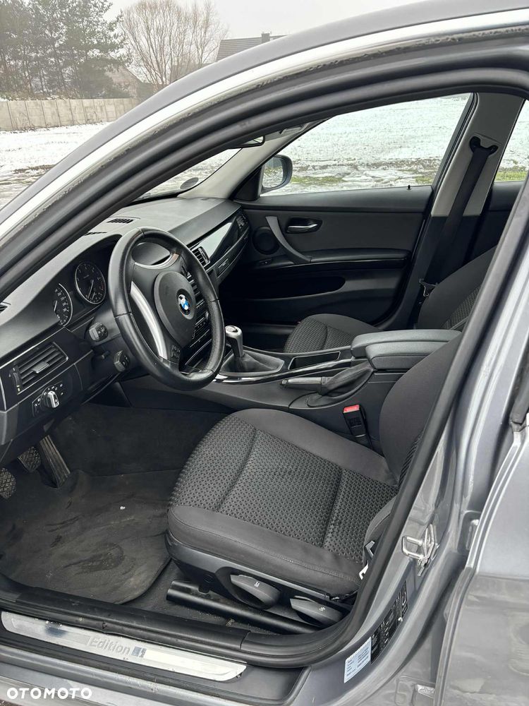 BMW Seria 3 318i - 6