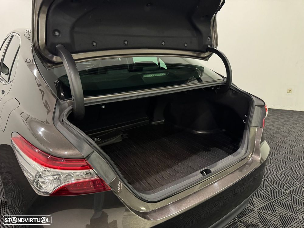 Toyota Camry 2.5 Hybrid Luxury - 60
