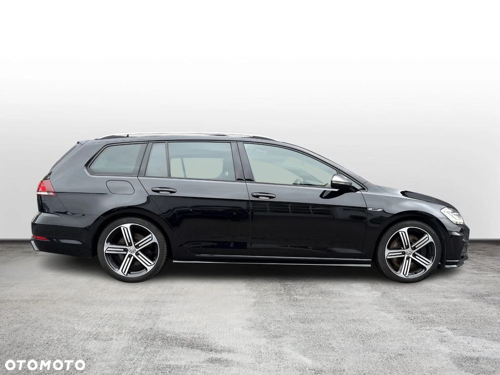Volkswagen Golf - 26
