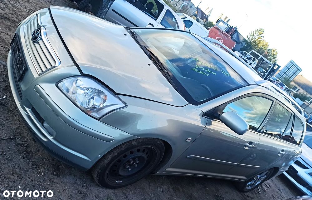 TOYOTA AVENSIS T25 2.0 BENZYNA 140KM - 1