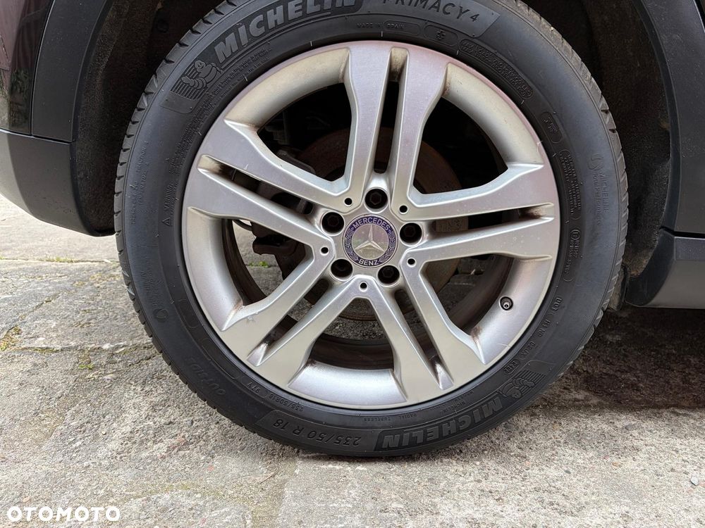 Mercedes-Benz GLA - 30