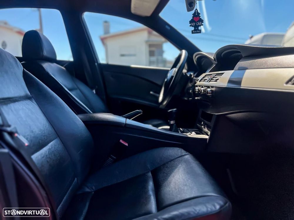 BMW 520 d Touring - 15