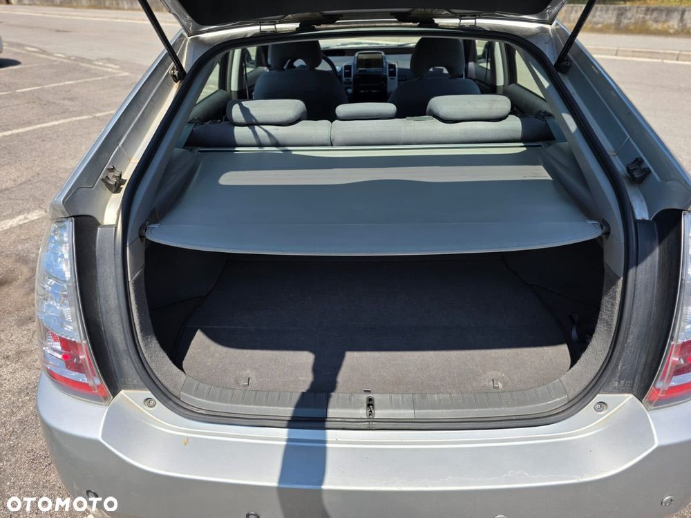 Toyota Prius 1.5 VVT-i Prestige - 18