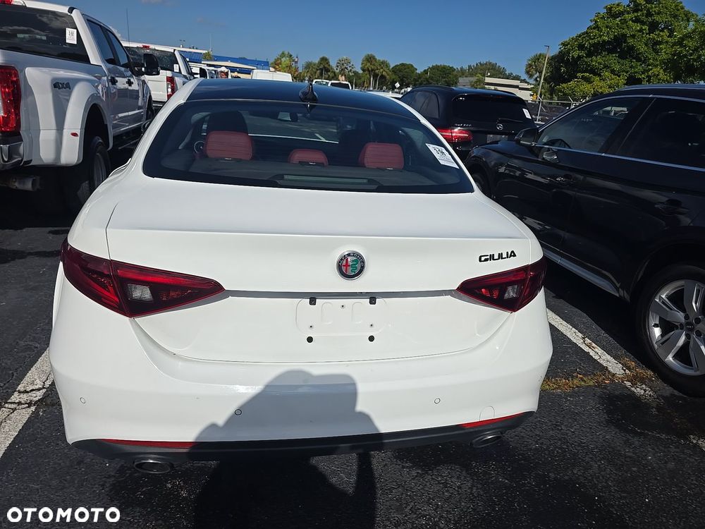 Alfa Romeo Giulia 2.0 Turbo TI Q4 - 6