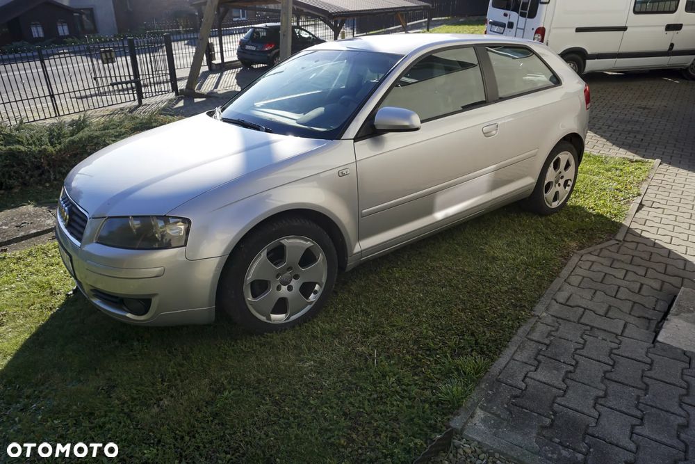 Audi A3 3-drzwiowe 1.6 Ambiente - 1