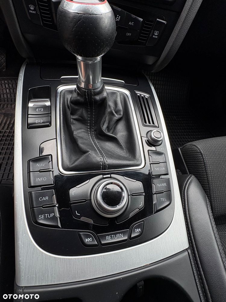 Audi A4 Avant 2.0 TDI DPF clean diesel S line Sportpaket - 27