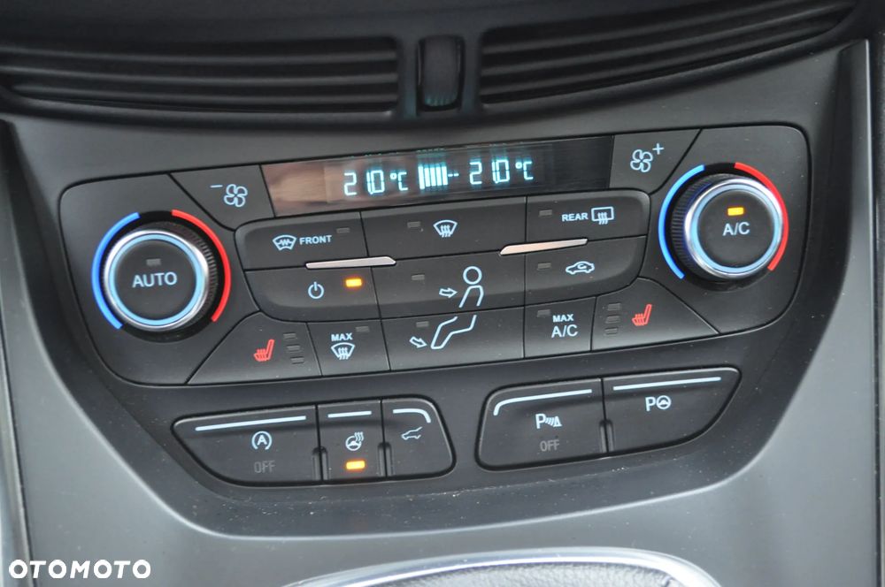 Ford Kuga 2.0 TDCi 4x4 ST-Line - 29