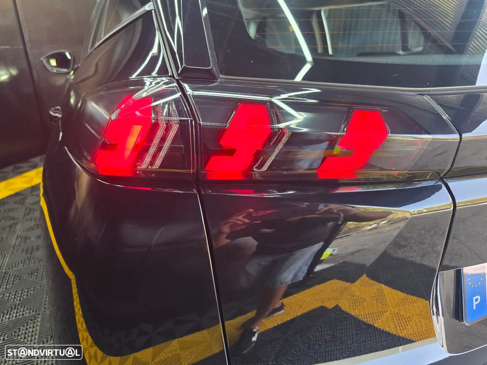 Peugeot e-2008 50 kWh Active Pack - 10