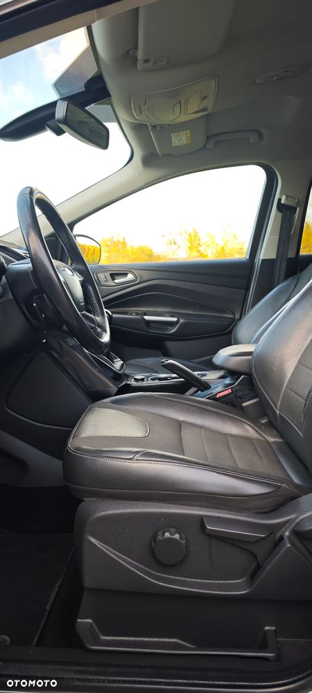 Ford Kuga 1.5 EcoBoost 2x4 Titanium - 15