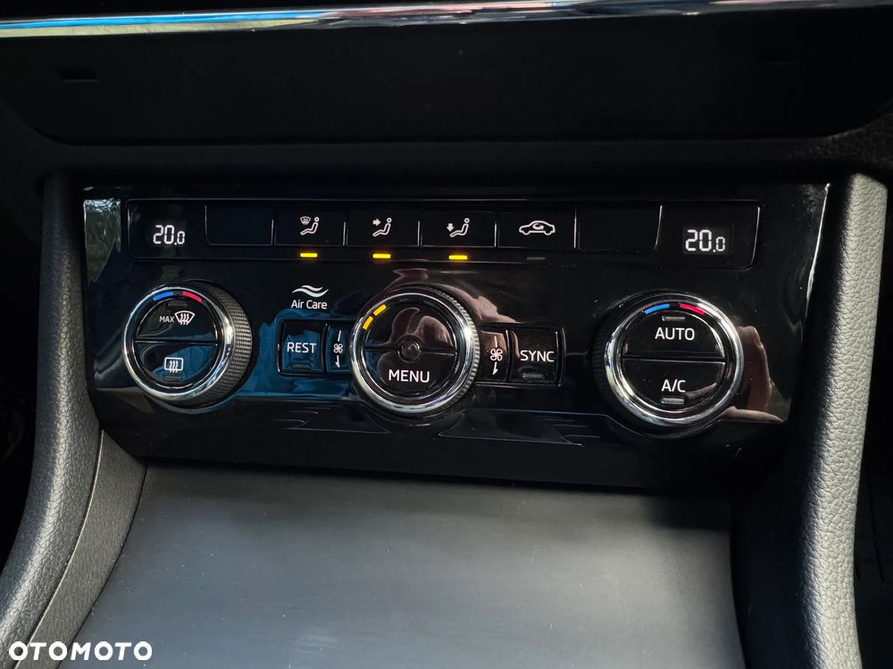 Skoda Superb 2.0 TDI SCR Ambition - 17