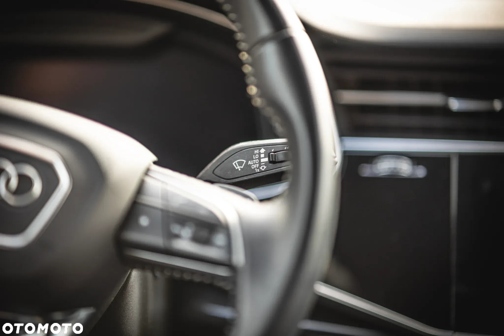 Audi Q8 55 TFSI quattro tiptronic - 18