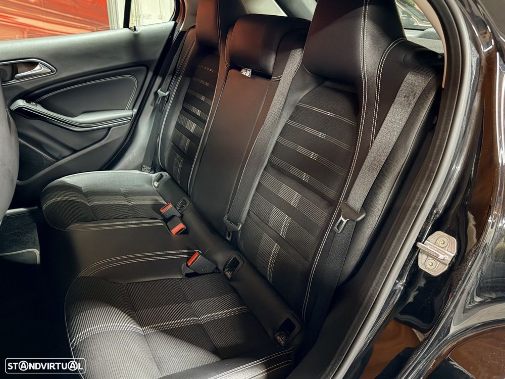 Mercedes-Benz GLA 180 Urban - 7