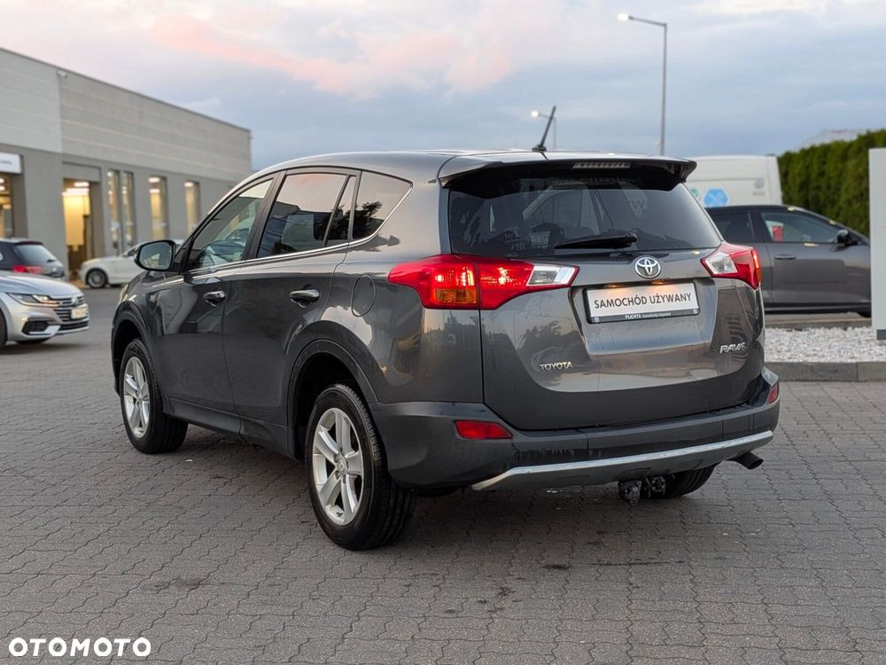 Toyota RAV4 2.0 D-4D Premium 4x2 - 2