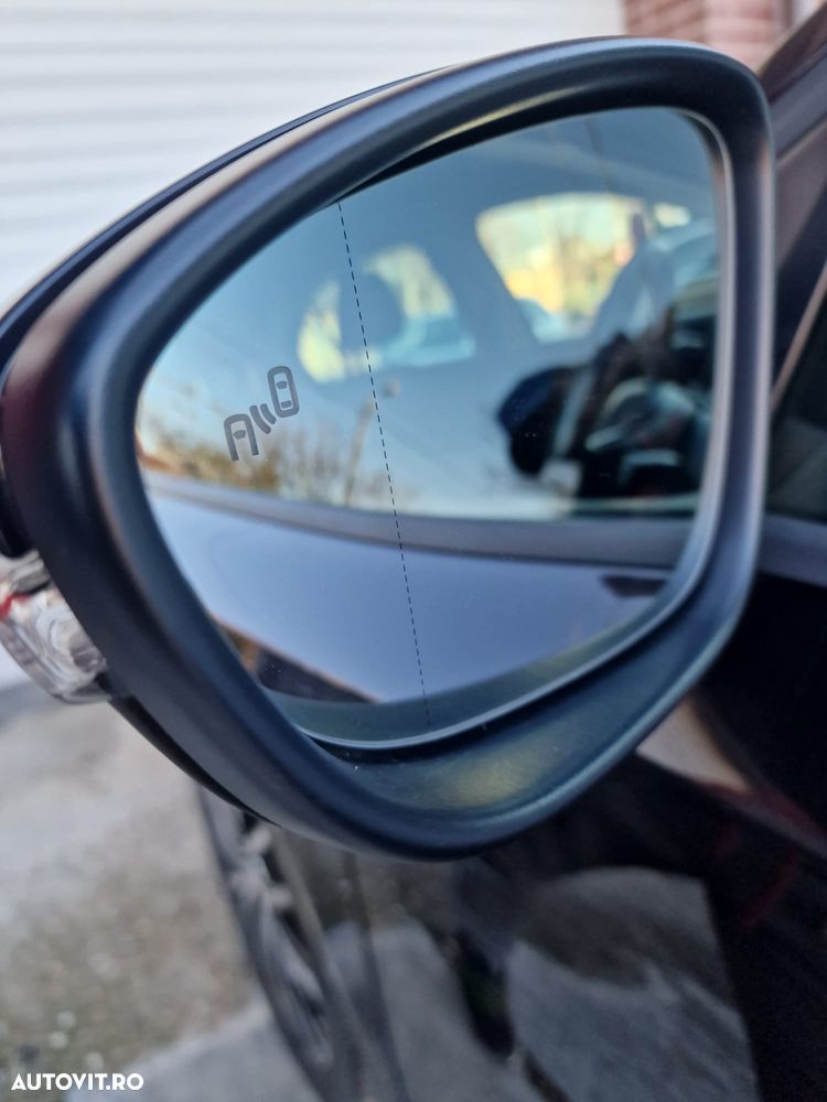 Volkswagen Jetta 2.0 TDI DSG Highline - 10