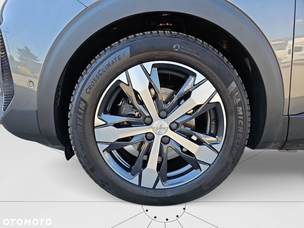 Peugeot 3008 1.2 PureTech GPF Allure S&S EAT8 - 11