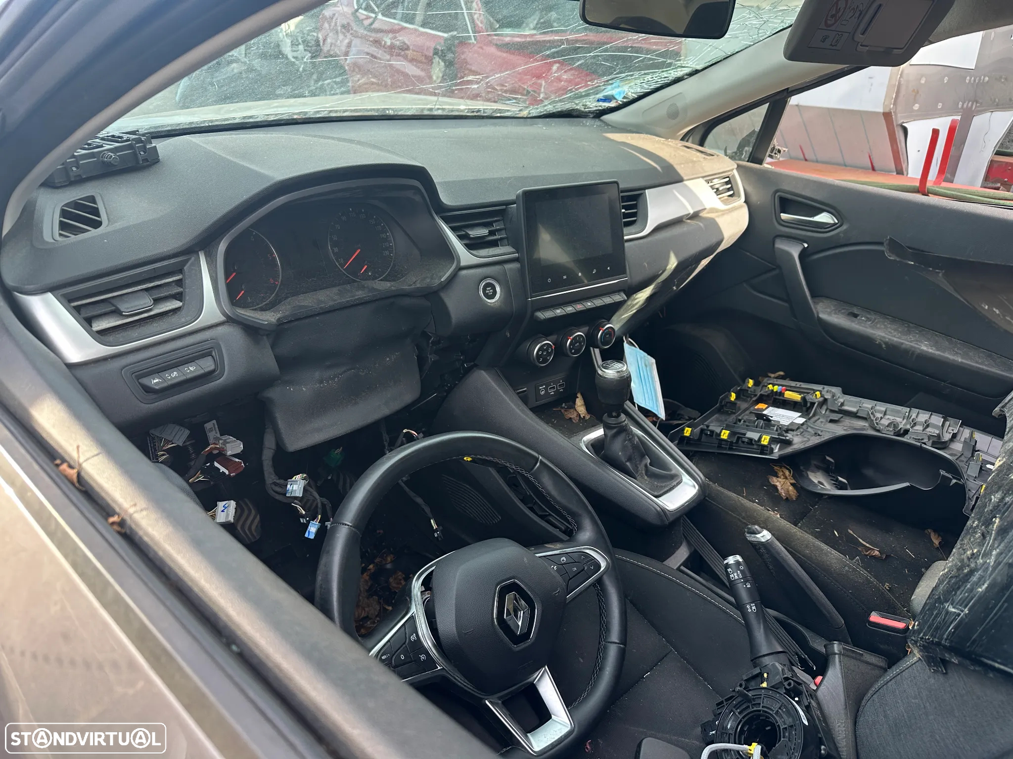 RENAULT CAPTUR 1.5 BLUE DCI DE 2022 (CENTRO DE ABATE) - 4