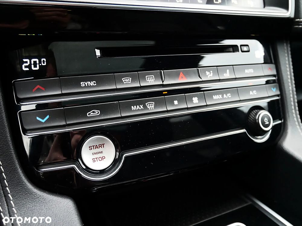 Jaguar F-Pace 2.0 i4P AWD R-Sport - 15