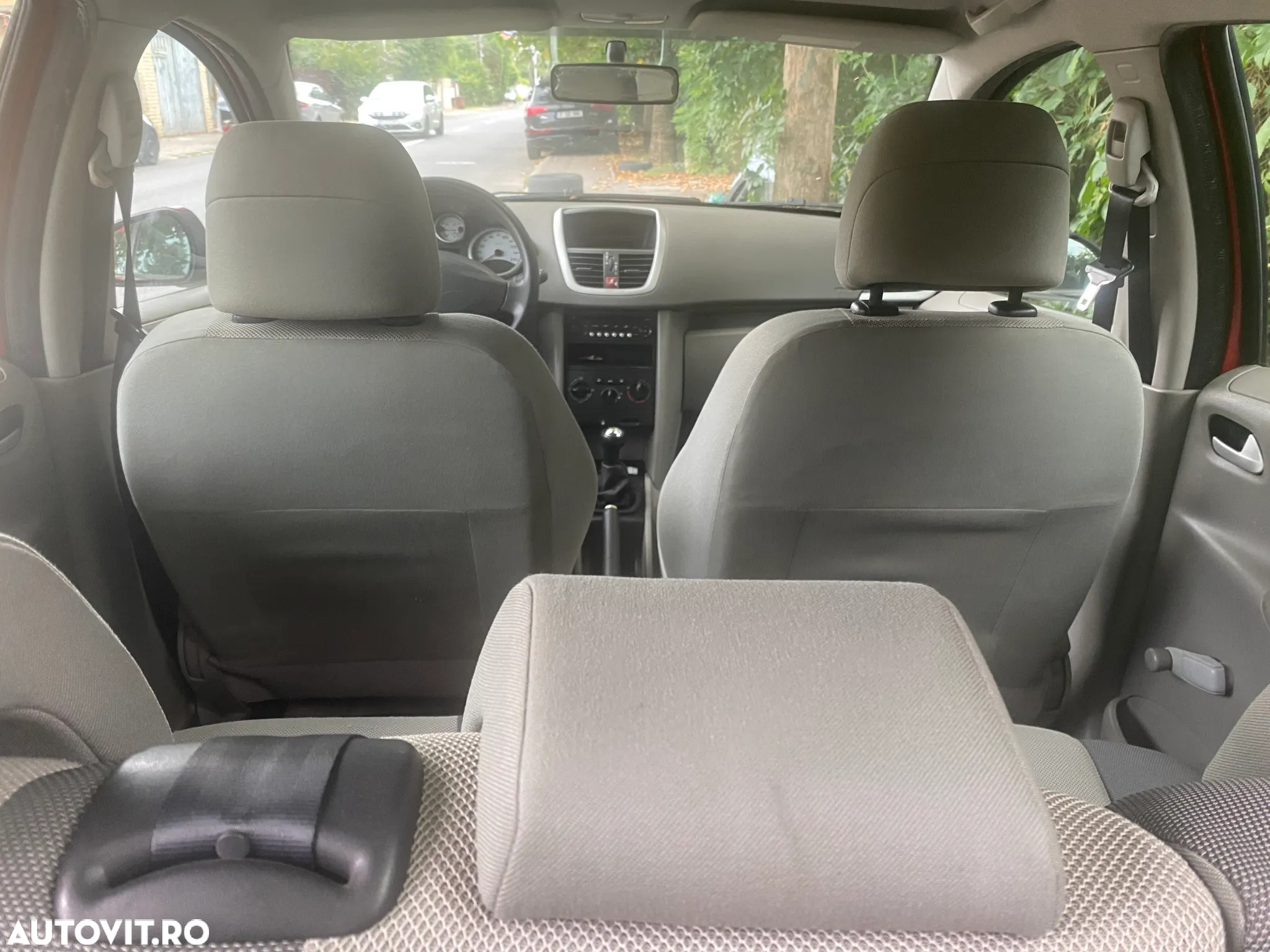 Peugeot 207 1.4HDI Trendy - 10