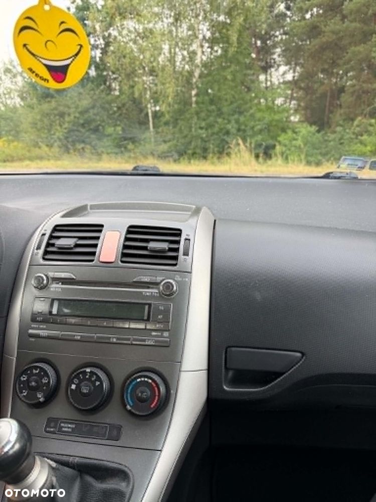 Toyota Auris 1.6 VVT-i Luna - 11