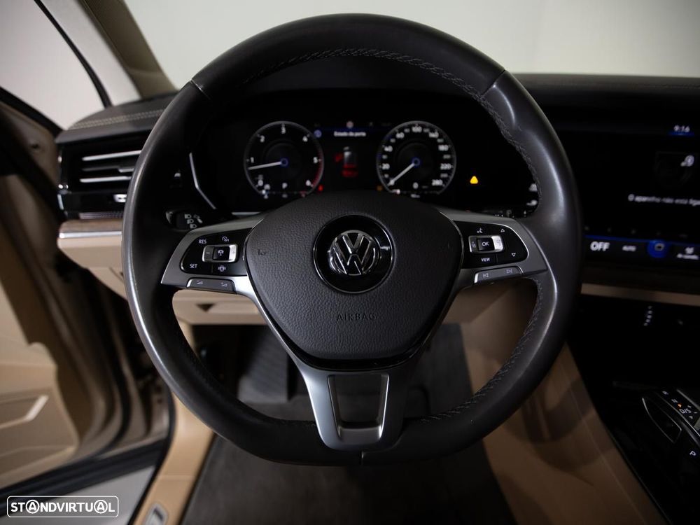 VW Touareg 3.0 TDI V6 Elegance Plus - 21