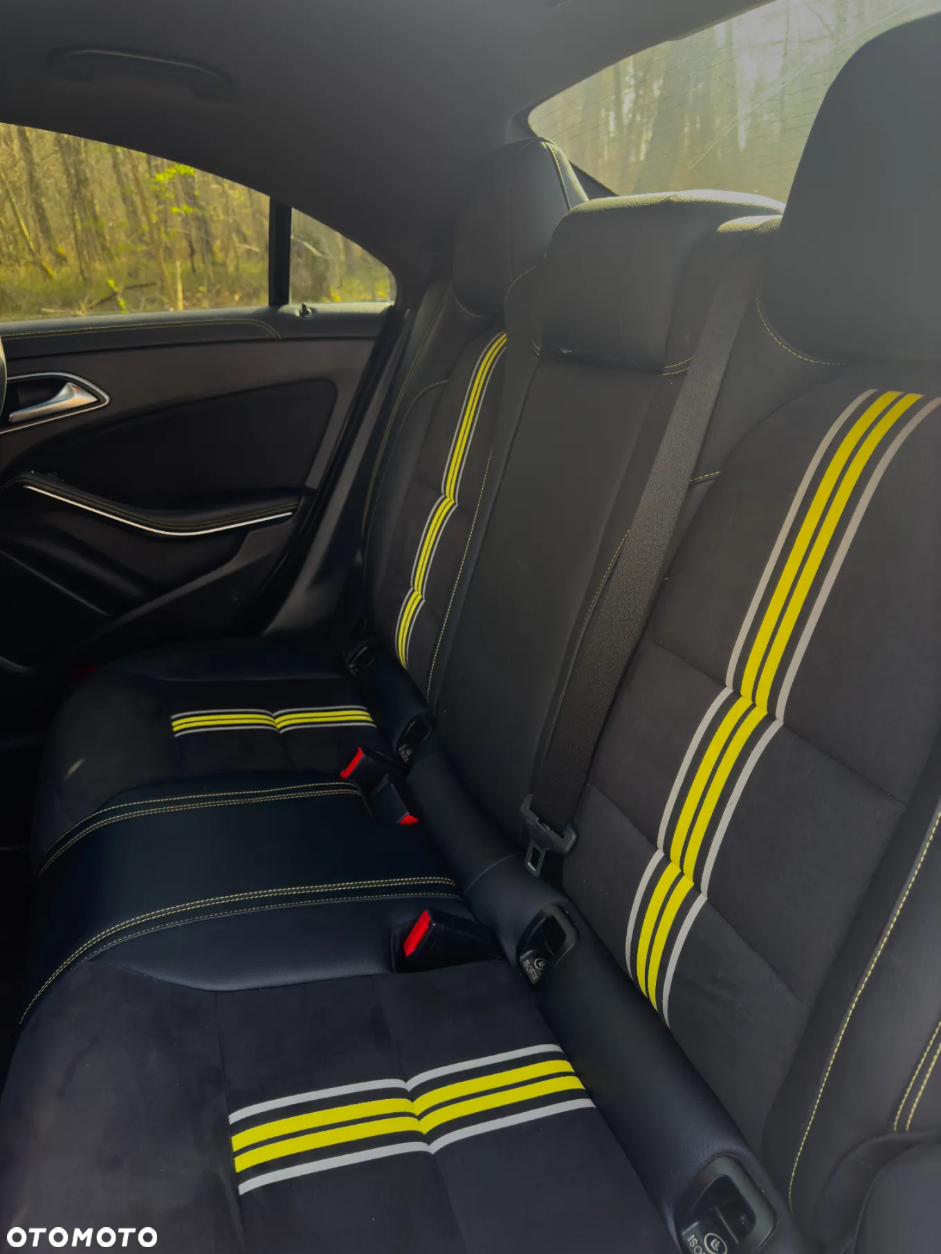 Mercedes-Benz CLA - 12