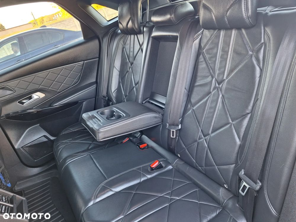 DS Automobiles DS 7 Crossback - 32