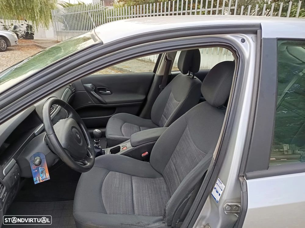 Renault Laguna 1.9 dCi Privilège Luxe - 14