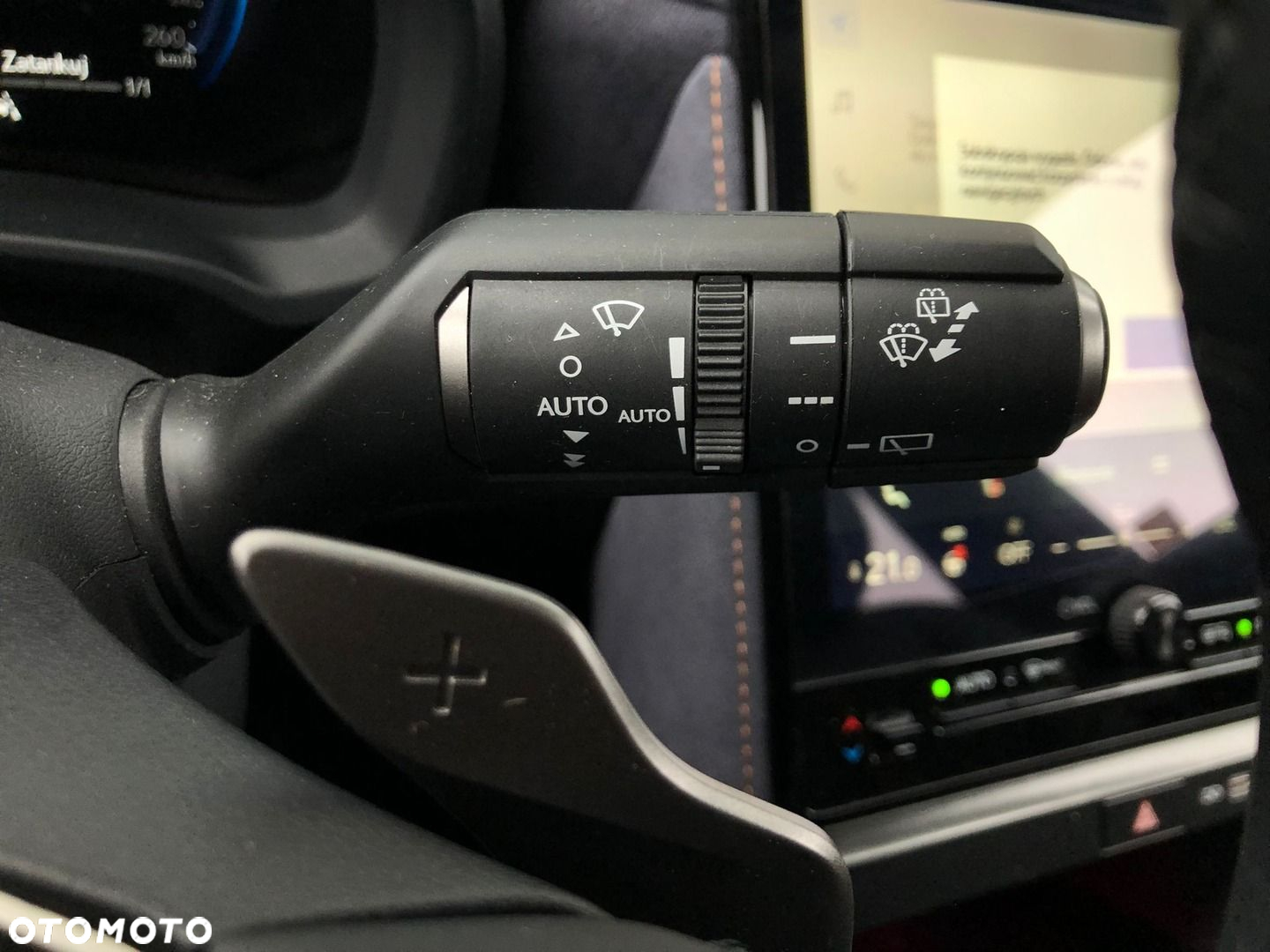 Lexus LBX 1.5 Hybrid Cool - 32