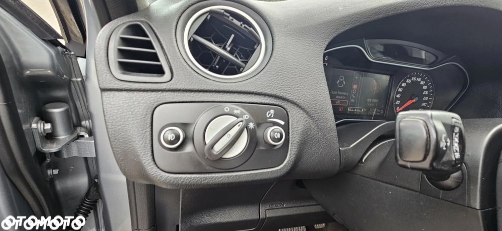 Ford S-Max - 33