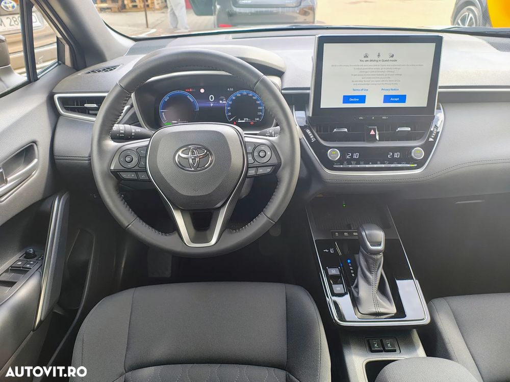 Toyota Corolla Cross - 8