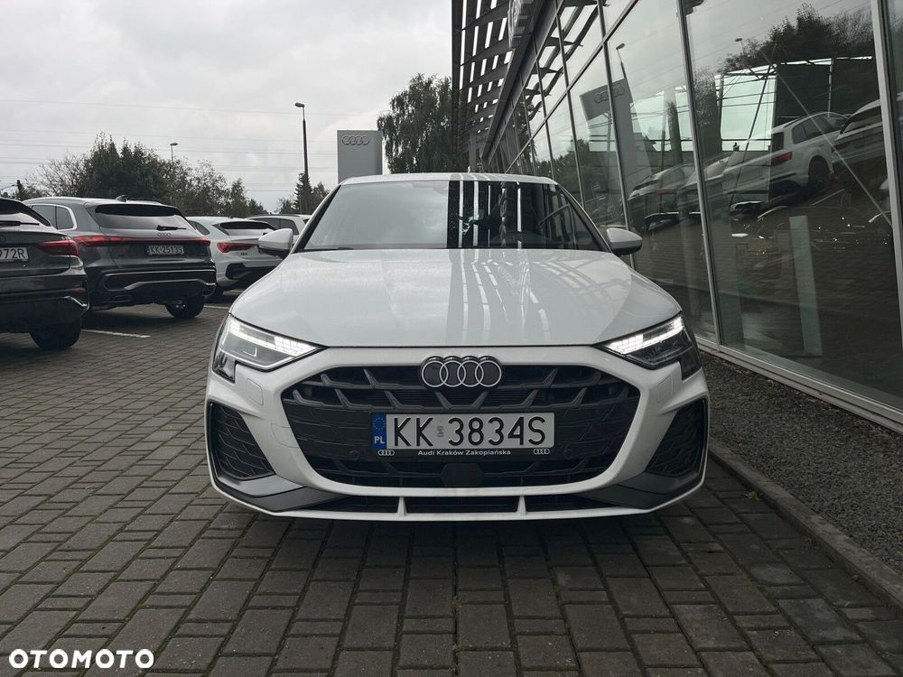 Audi A3 Sportback - 3