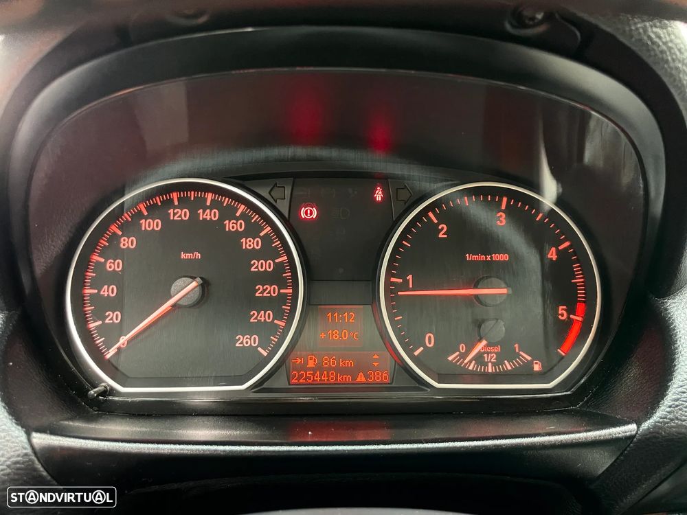 BMW 120 d Coupe Limited Edition Lifestyle c/ M Sport Pack - 16