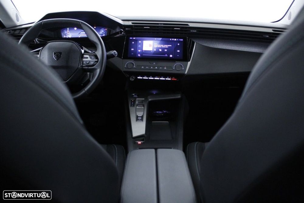 Peugeot 408 1.2 Hybrid Allure e-DCS6 - 18