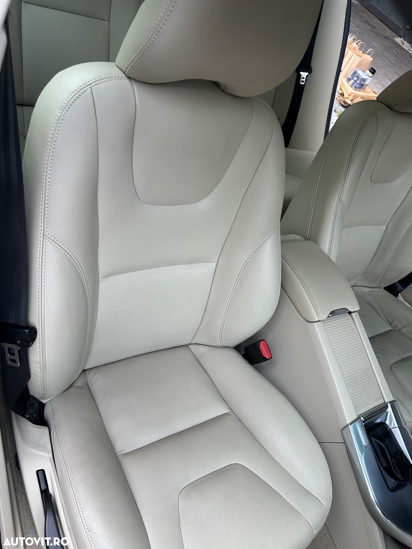 Volvo S60 T3 Momentum - 12