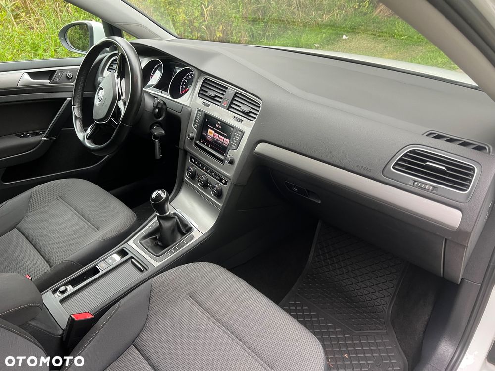 Volkswagen Golf VII 1.6 TDI BMT Comfortline - 12
