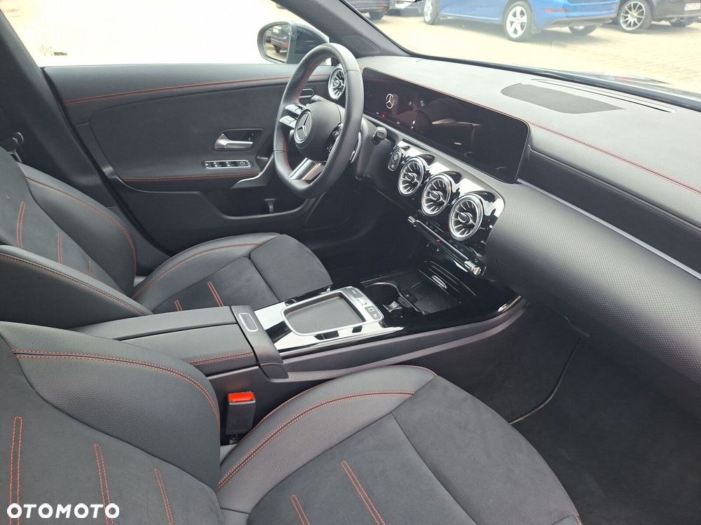 Mercedes-Benz CLA - 17