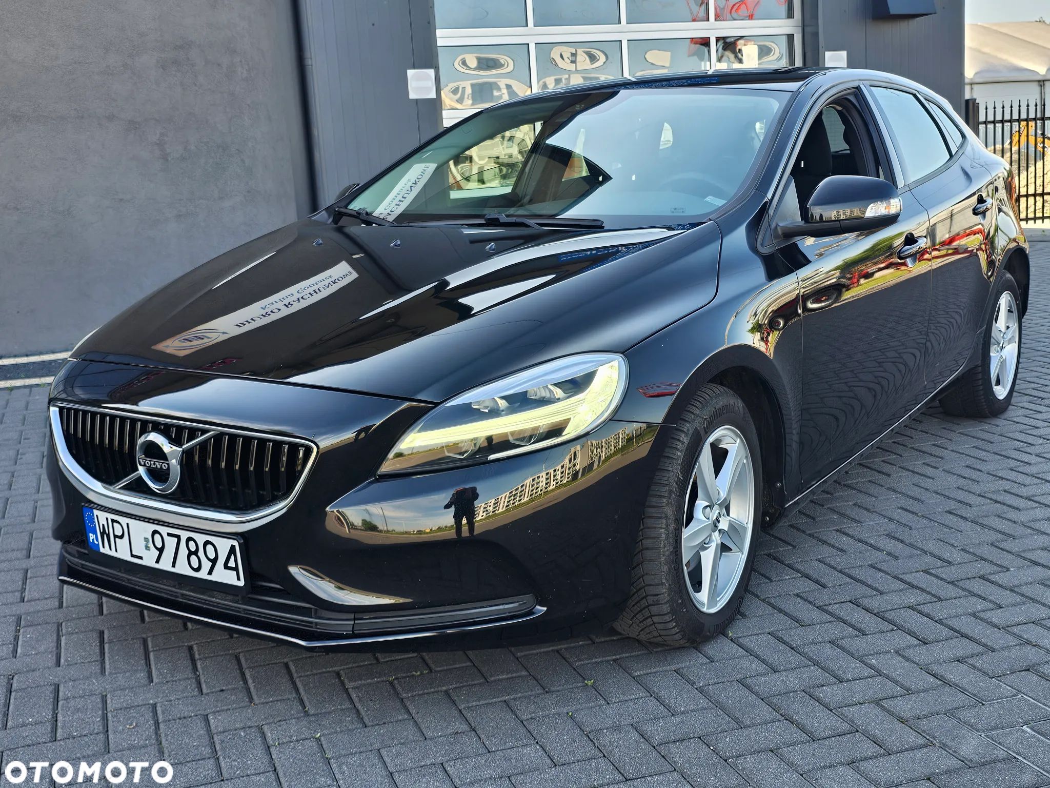 Volvo V40 D2 Inscription - 1