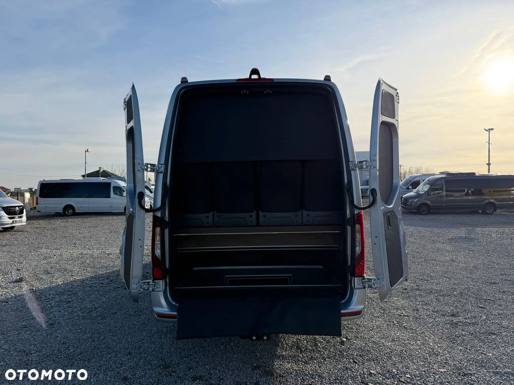 Mercedes-Benz Sprinter 519 - 8