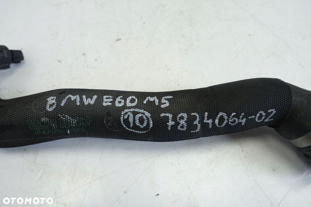 BMW E60 M5 5.0 V10 RURKA POWIETRZA odpowietrznik - 2